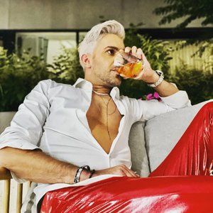 Meet your Posher, Everett